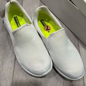 BRAND NEW SKETCHERS shoes